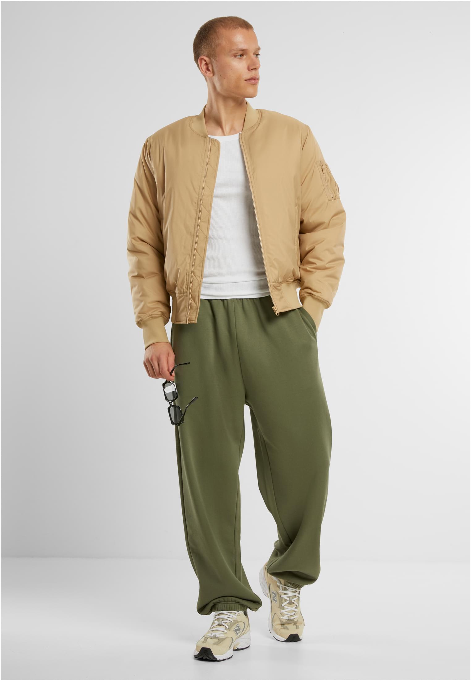 Regular Fit Sweatpants olive | olive