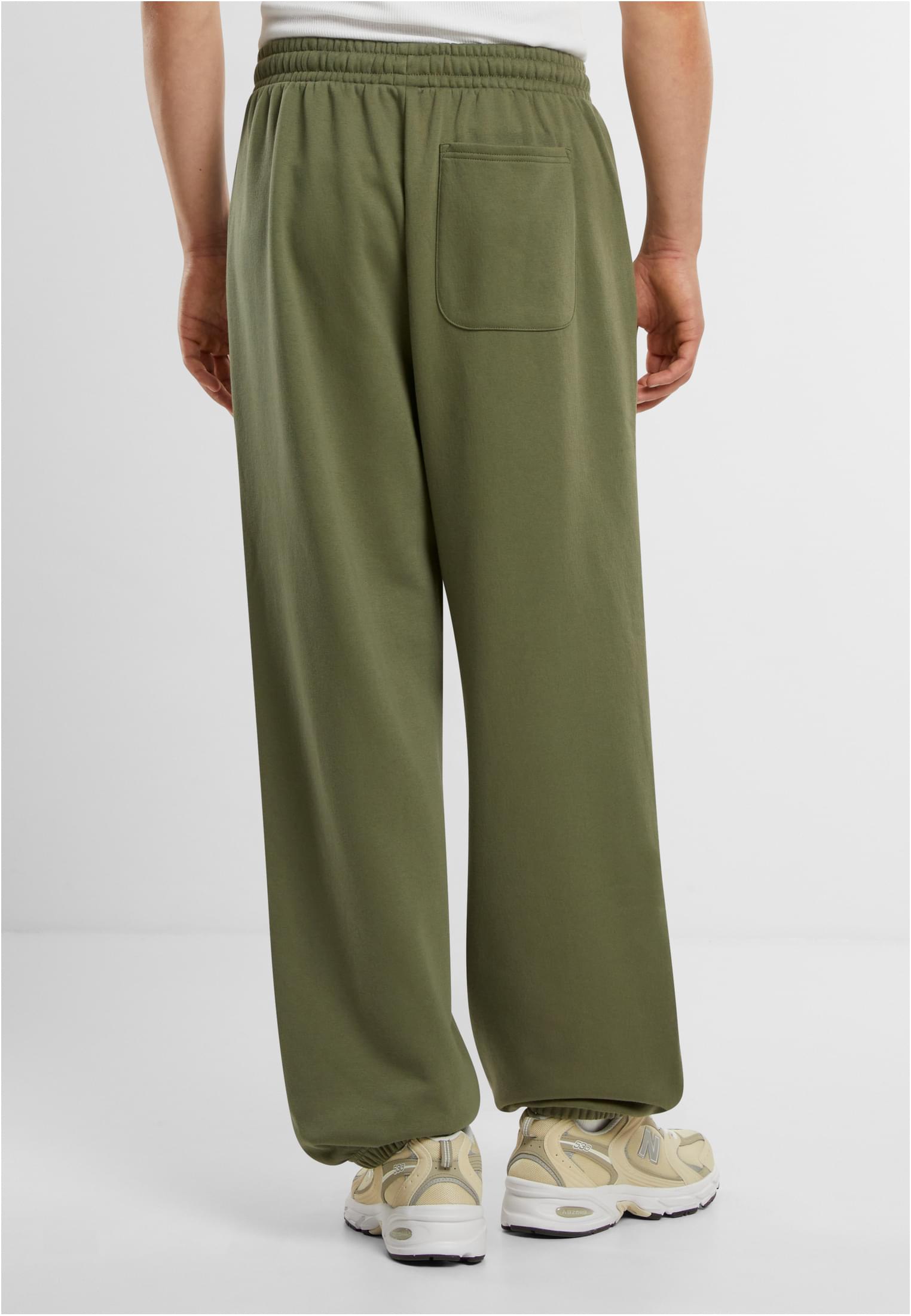 Regular Fit Sweatpants olive | olive