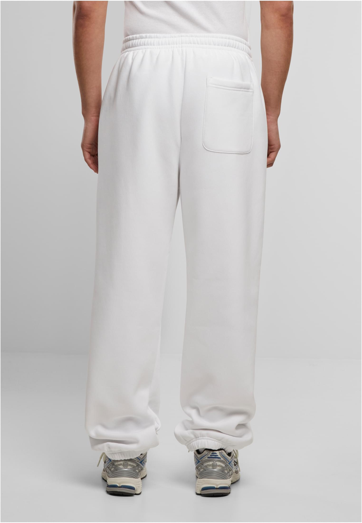 Regular Fit Sweatpants white | white