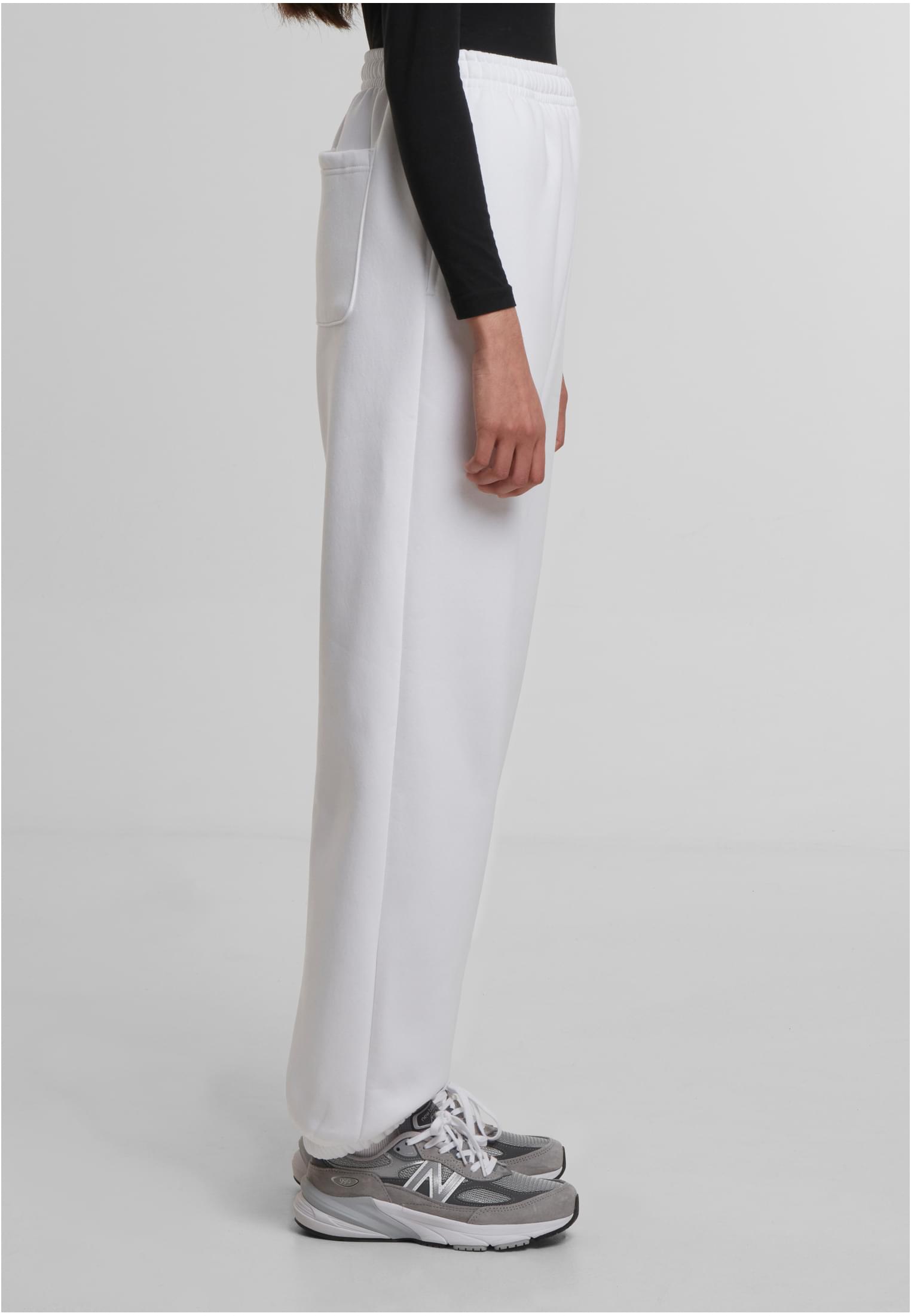 Regular Fit Sweatpants white | white