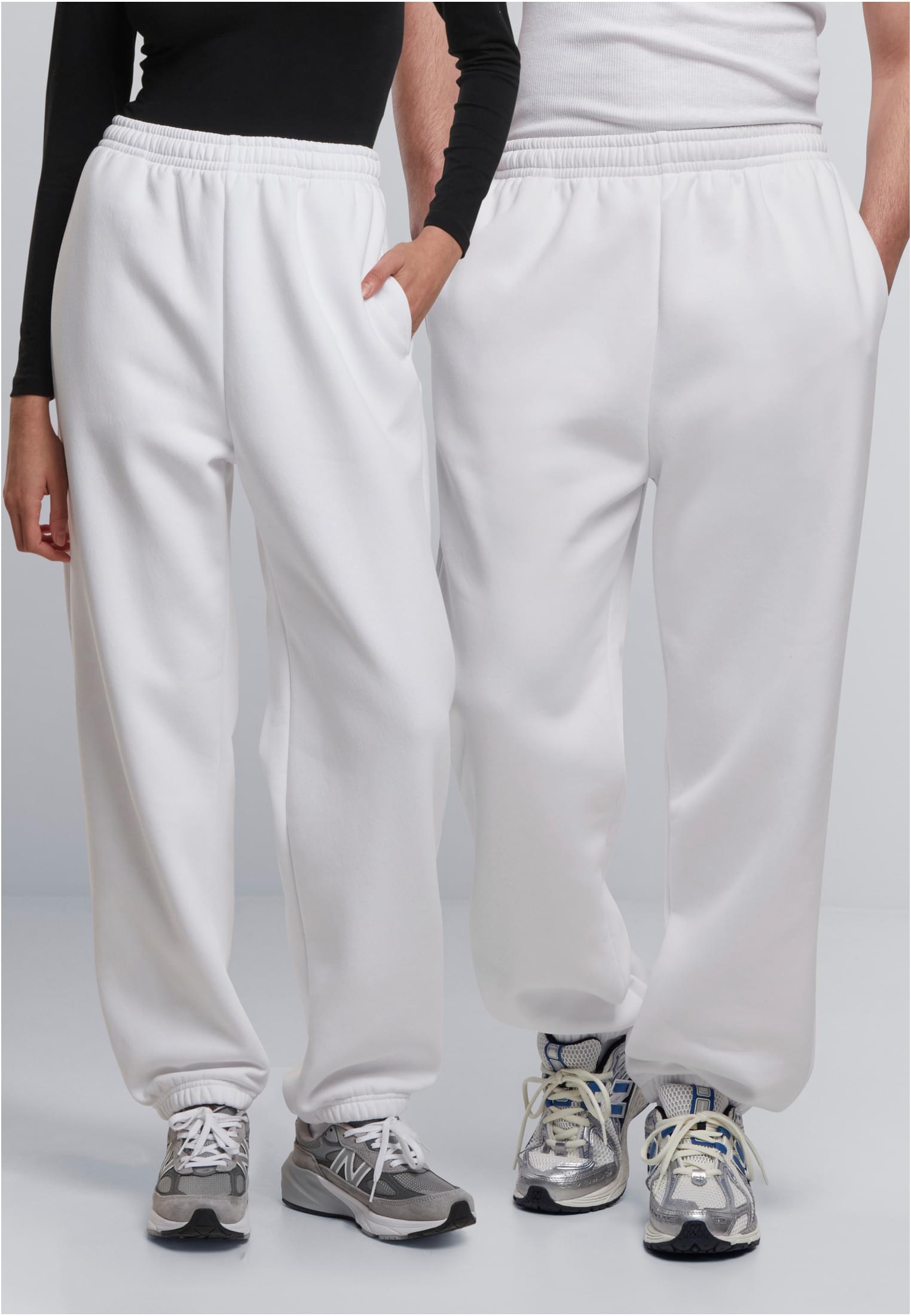 Regular Fit Sweatpants white | white